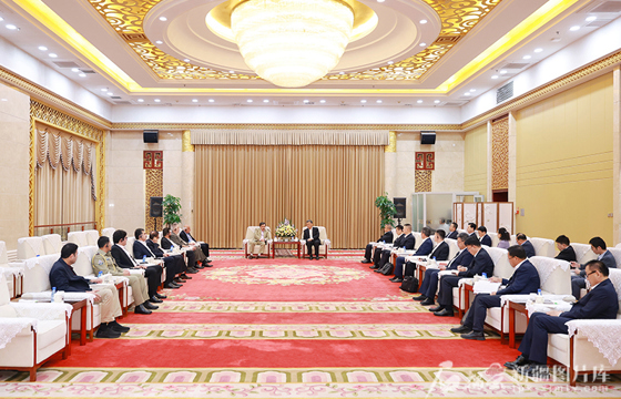马兴瑞艾尔肯·吐尼亚孜会见巴基斯坦俾路支省省督谢赫